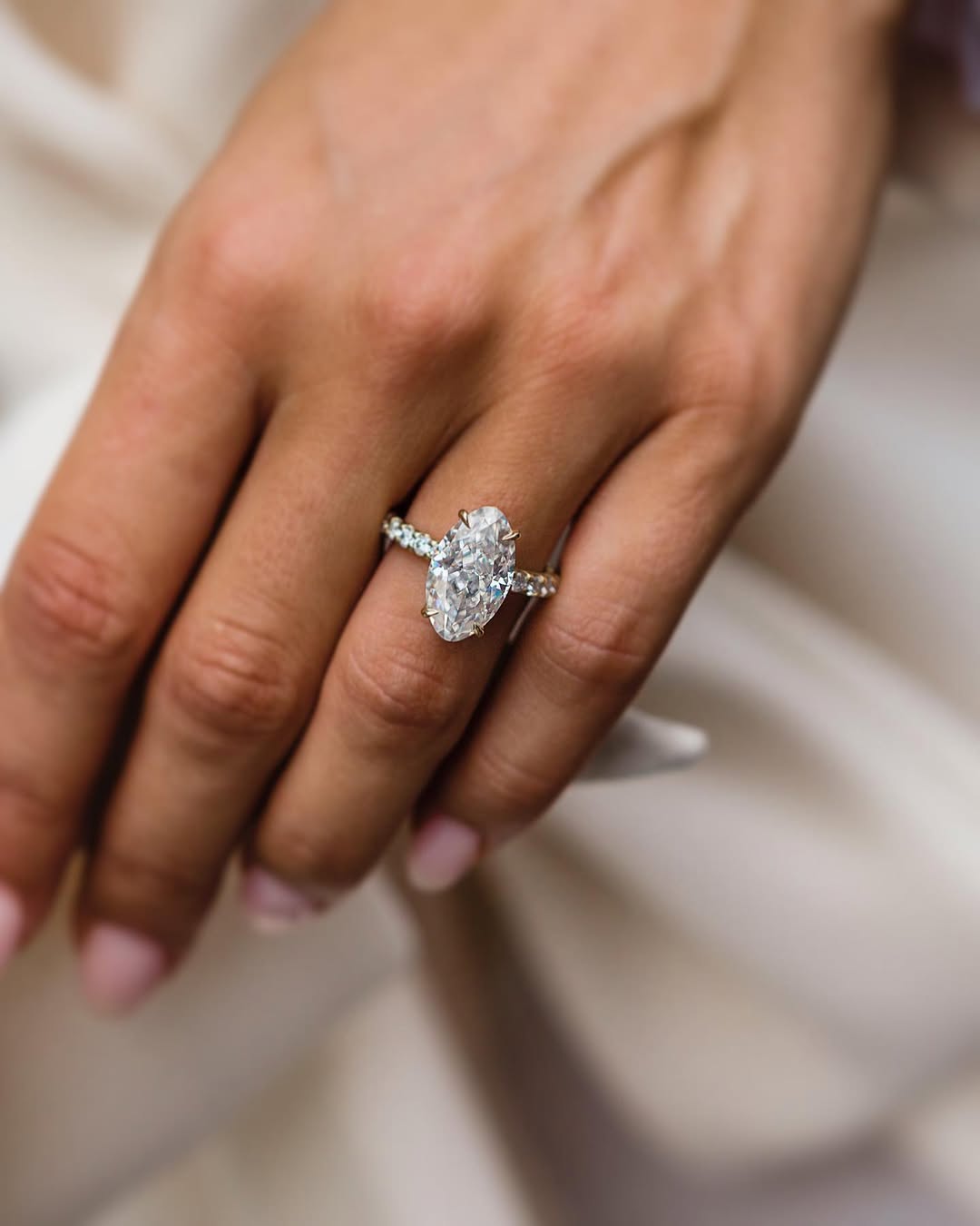 The Bella Ring