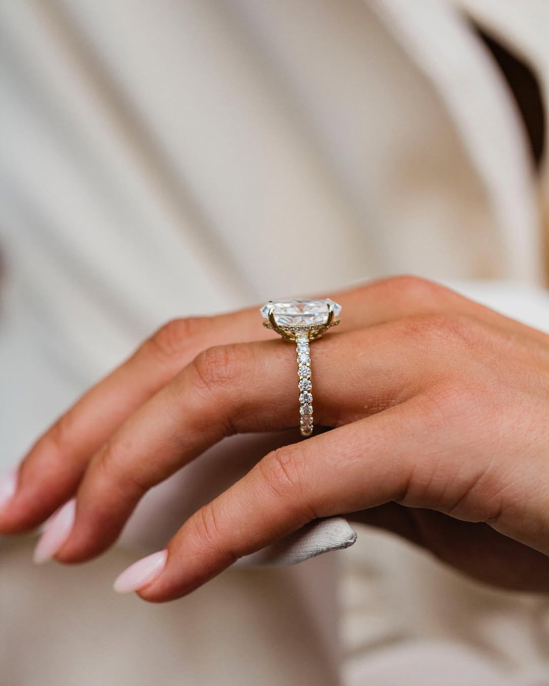 The Bella Ring